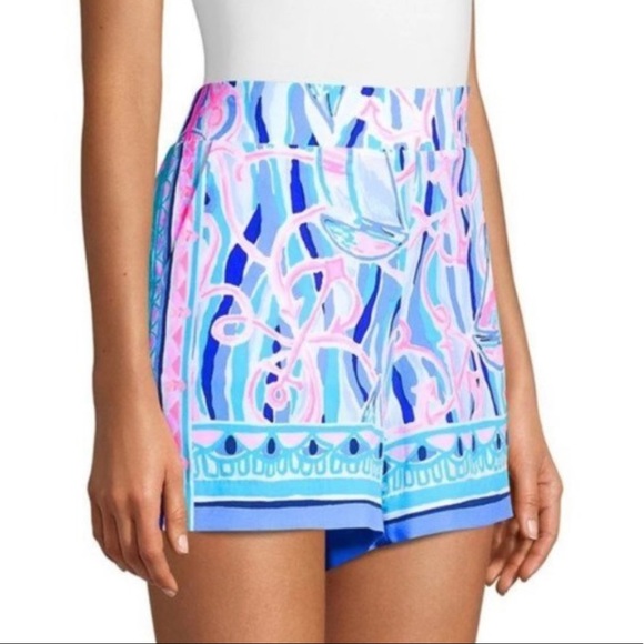 XXS Lilly Pulitzer shorts - Picture 2 of 2